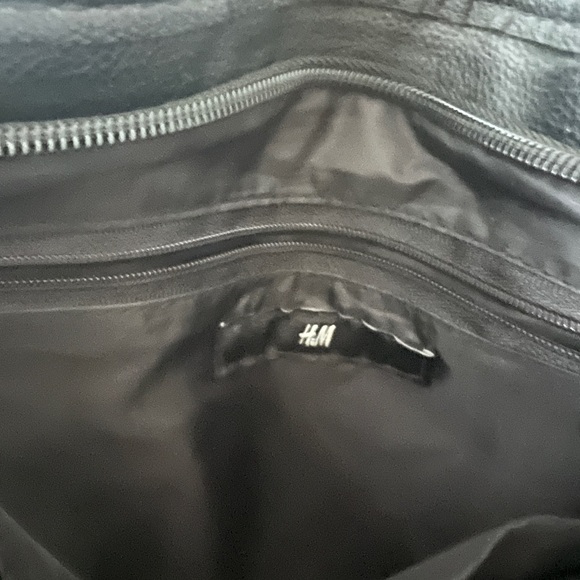 Black Fringe Leather H&M Bag - Picture 3 of 3